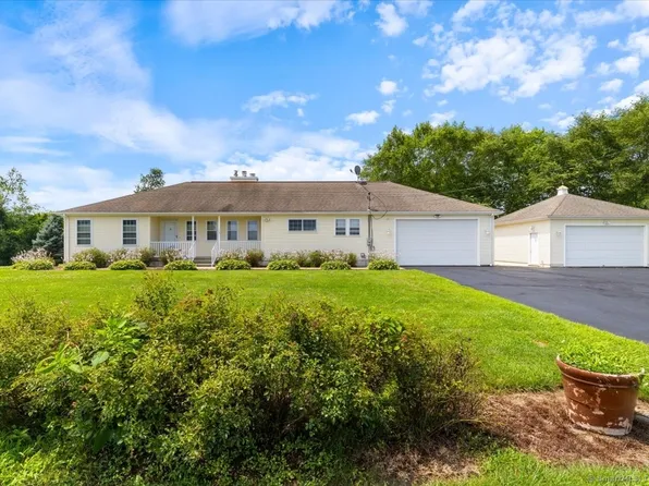15 McClimon Road, Preston, CT 06365