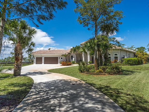 3rd image of 2259 Palm Deer Dr