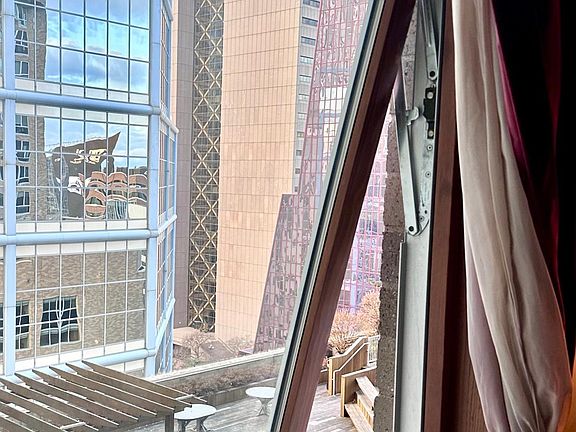 3rd image of 433 S 7th St APT 1711