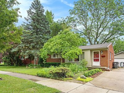 701 Betty Lane Dr, Inkster, MI, 48141