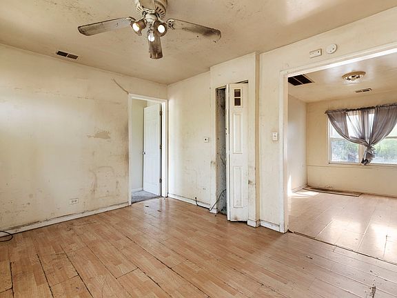 5th image of 14533 Ashland Ave