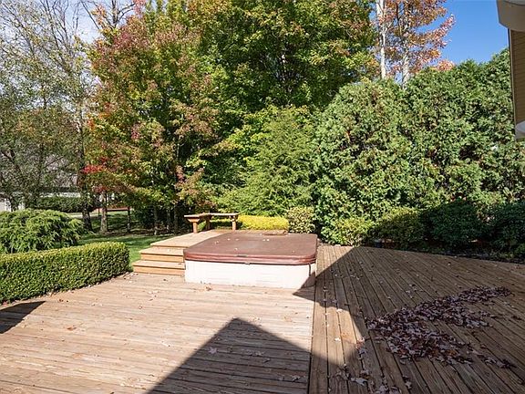 3rd image of 1700 Brittainy Oaks Trl