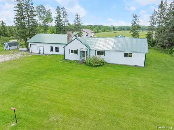 18031 State Highway M28, Newberry, MI 49868