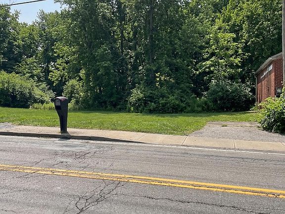 4th image of 1909 Petersburg Rd