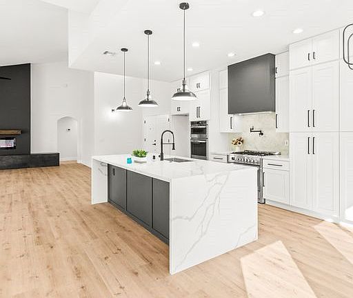 3rd image of 3105 Wonderview Dr