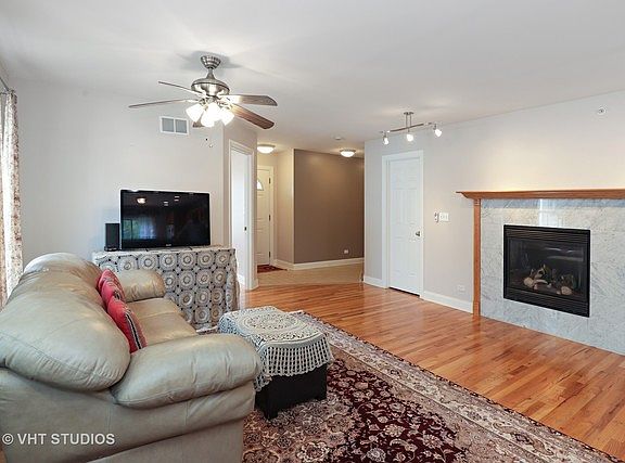 3rd image of 1526 Queen Ann Ln #0