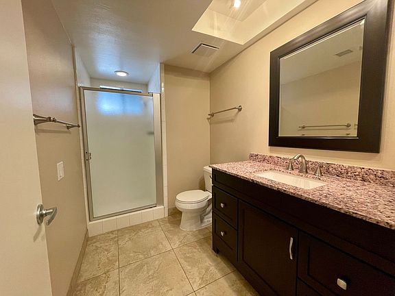 4th image of 71846 Eleanora Ln