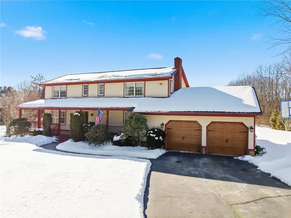 80 Swan Rd, Smithfield, RI 02917