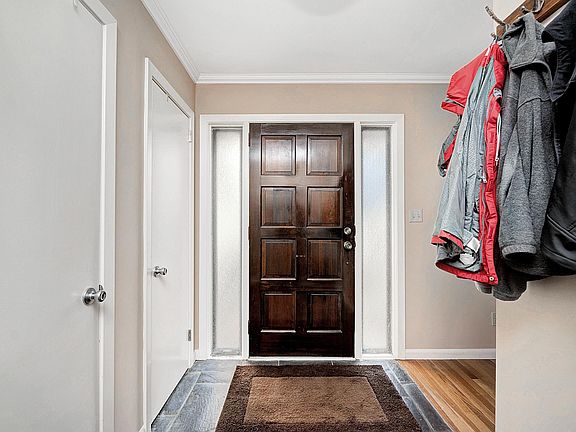 4th image of 1904 Willow Park Ct SE
