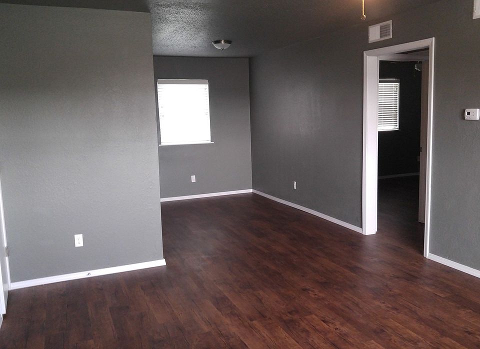1st image of 124 NE 23rd St APT 9