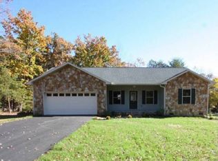 119 3rd St SE, Hildebran, NC 28637