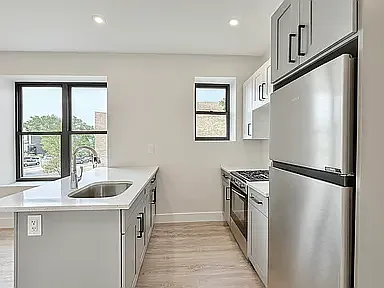 269 Martin Luther King Dr #4B — Photo 5