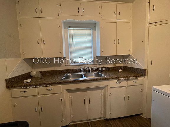 3rd image of 3509 S Blackwelder Ave