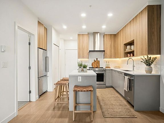 4th image of 7588 16th St #514