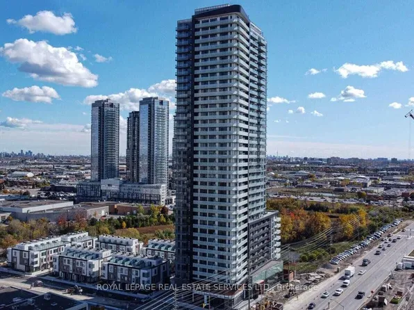 7895 Jane St E, Vaughan, ON