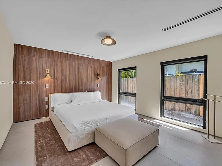 1170 S Biscayne Point Rd — Photo 30