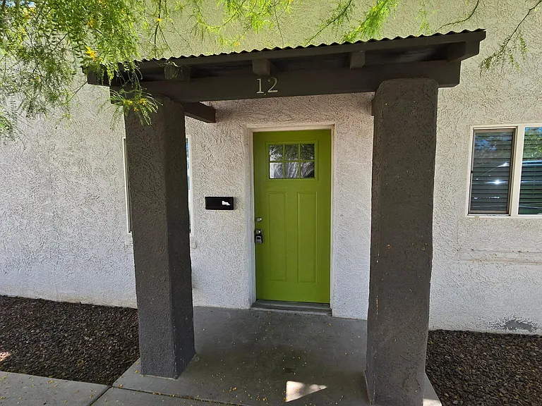 646 N 10th Ave — Photo 7