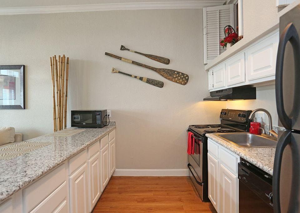 The Oceanfront Galveston Apartments 7820 Seawall Blvd Galveston TX