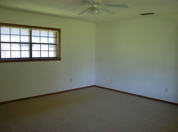 5th image of 1804 Fairway Cir