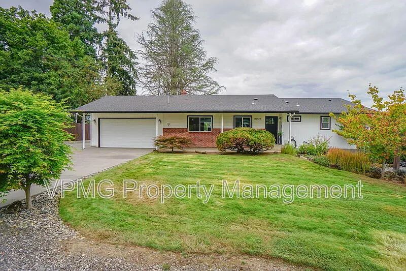 4 bed, 3.0 bath, 2808 sqft, $3,795 — Photo 3