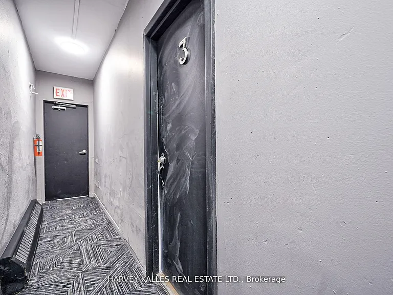 1046 Bathurst St #2 — Photo 7