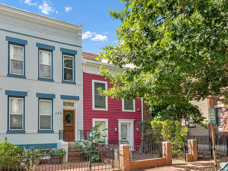 319 I St NE — Photo 22