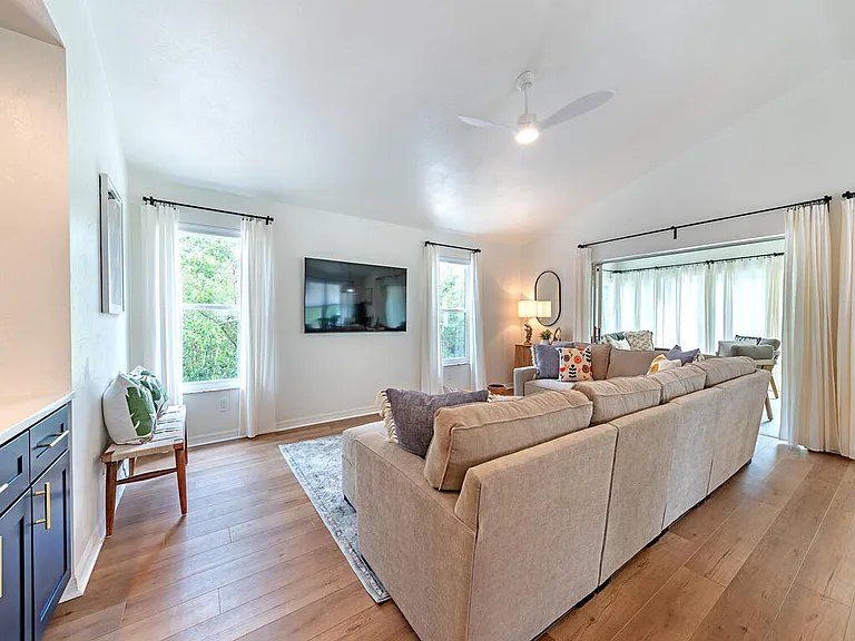 5710 Marimin Dr — Photo 5