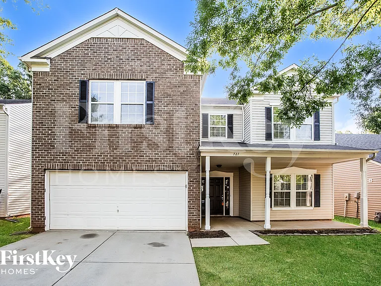 727 Sinclair Dr — Photo 2