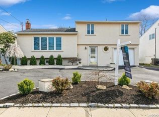 3059 Susan Rd, Bellmore, NY 11710