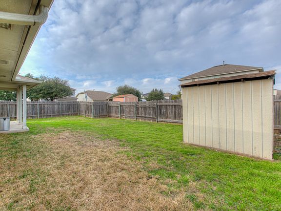 2nd image of 1912 W Pflugerville Pkwy