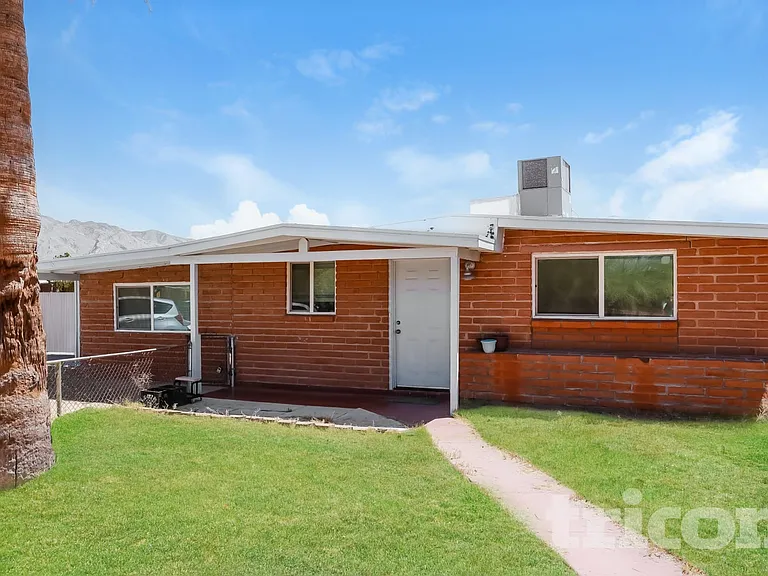 364 E Calle Arizona — Photo 1