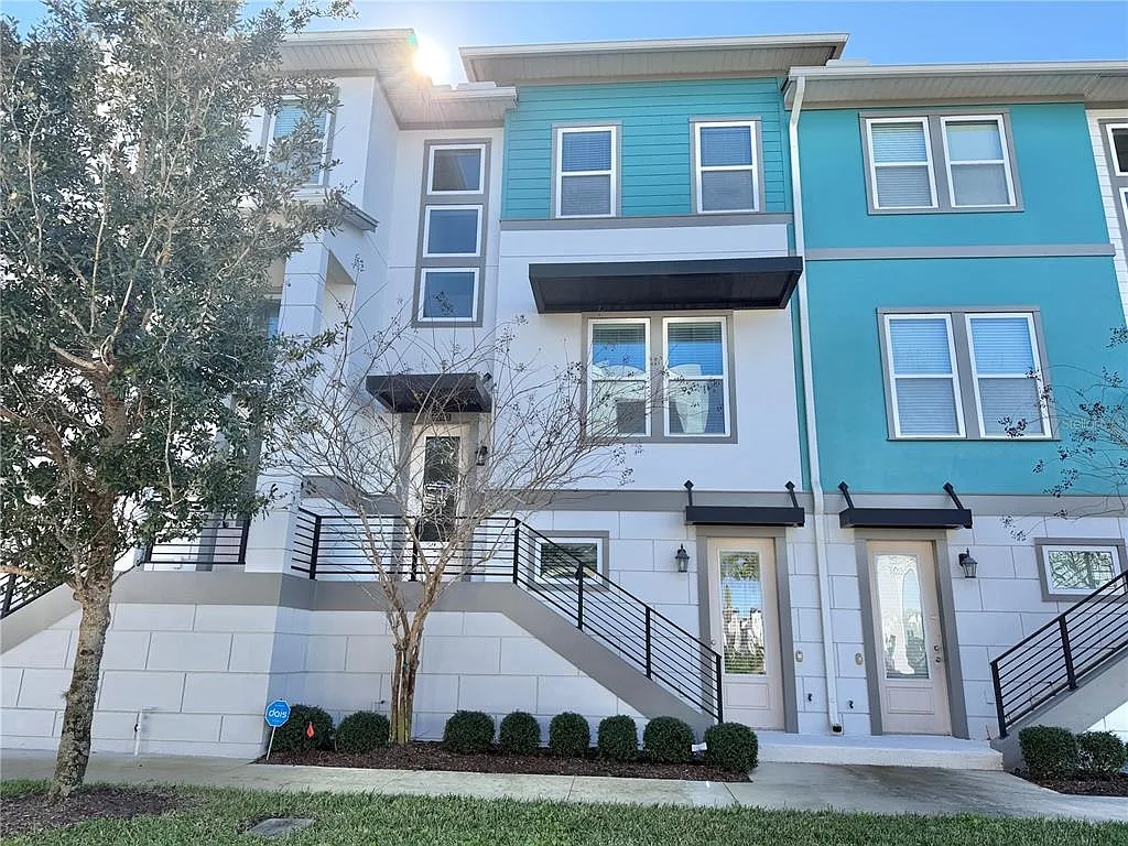 4 bed, 3.5 bath, 2242 sqft, $3,400 — Photo 4