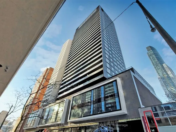 20 Edward St #718, Toronto, ON M5G 0C5