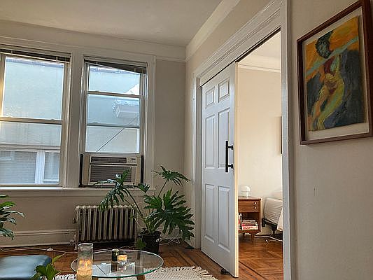 2nd image of 23-25 28th St #2F