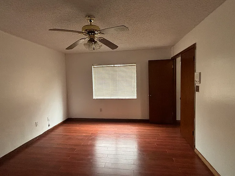 7400 Wade Meadow Ct — Photo 10