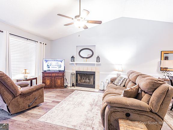 5th image of 2019 Shields Rd #8