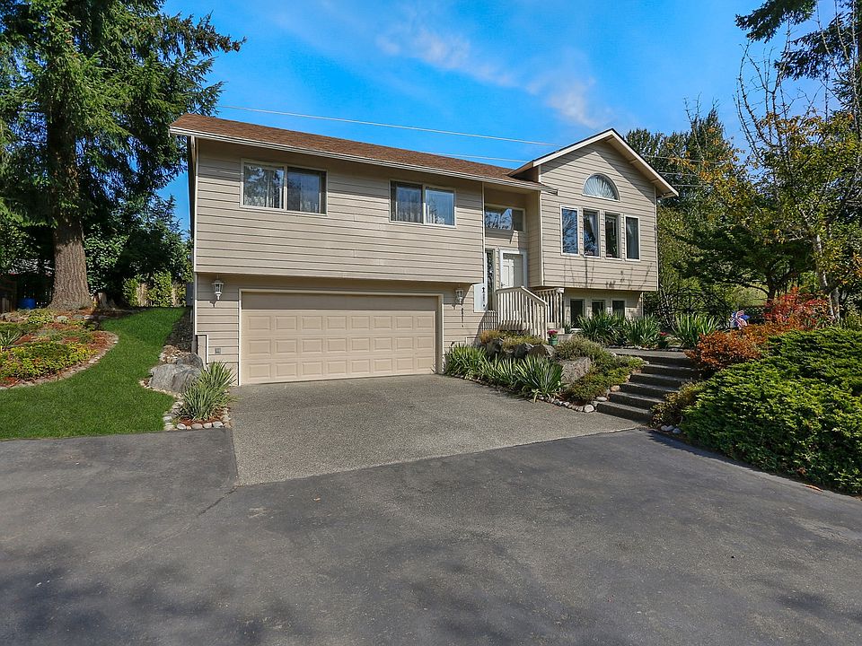 1st image of 925 212th Pl SW