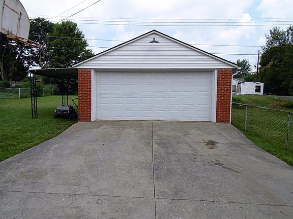 4th image of 1805 Courtland Dr