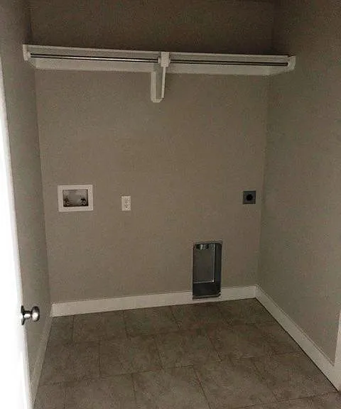 3015 Valencia Ave — Photo 17