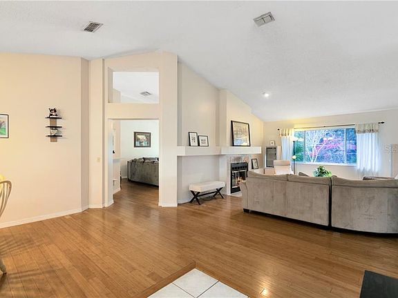 3rd image of 1020 Pegel Ct