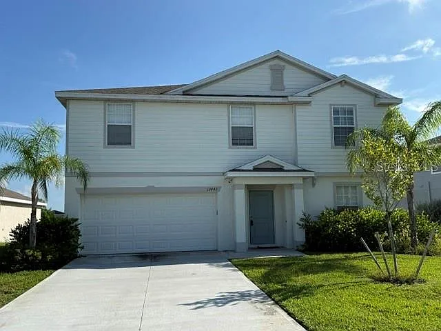 5 bed, 2.5 bath, 2959 sqft, $2,600 — Photo 2