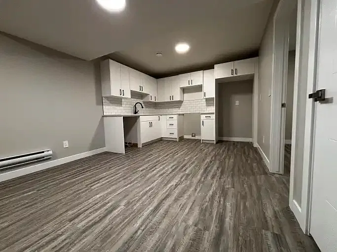 1 bed, 1.0 bath, 450 sqft, $1,200 — Photo 2
