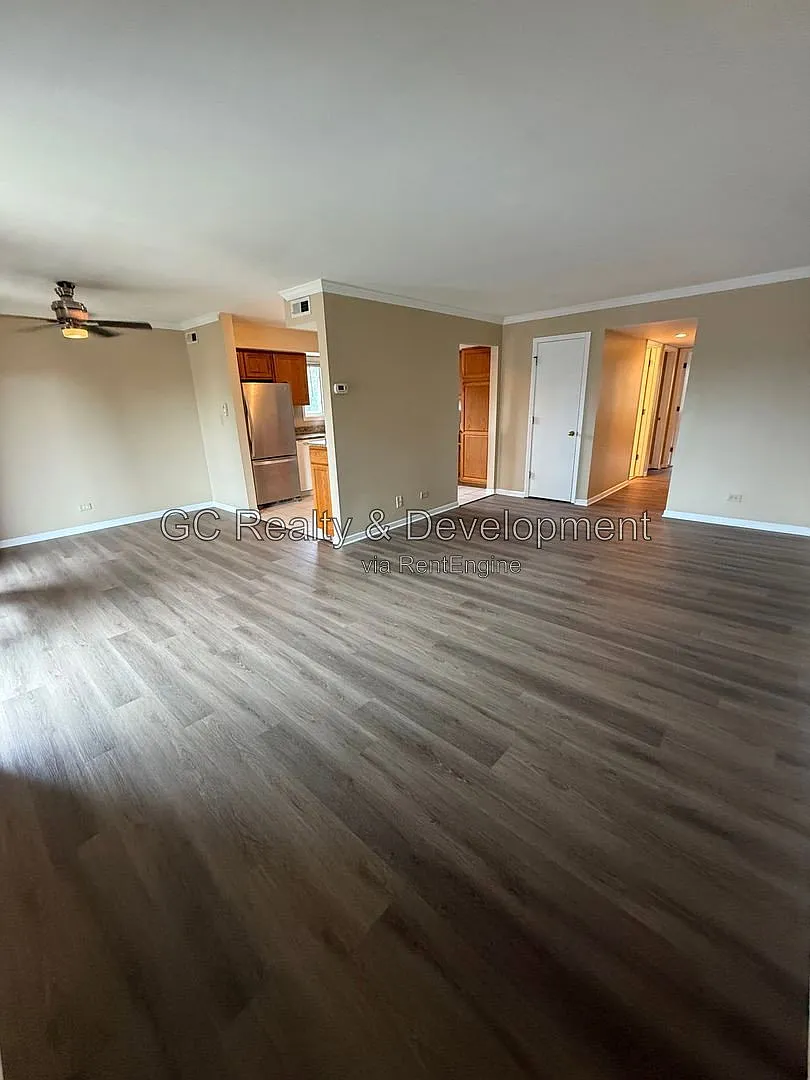 2 bed, 1.5 bath, 1050 sqft, $1,695 — Photo 3