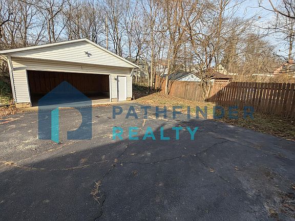 4th image of 1348 Harvard Blvd