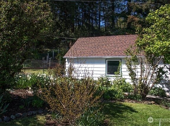 5th image of 1516 S Scheuber Road