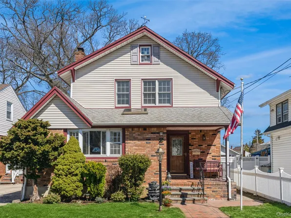 49 Winter Street, Lynbrook, NY 11563