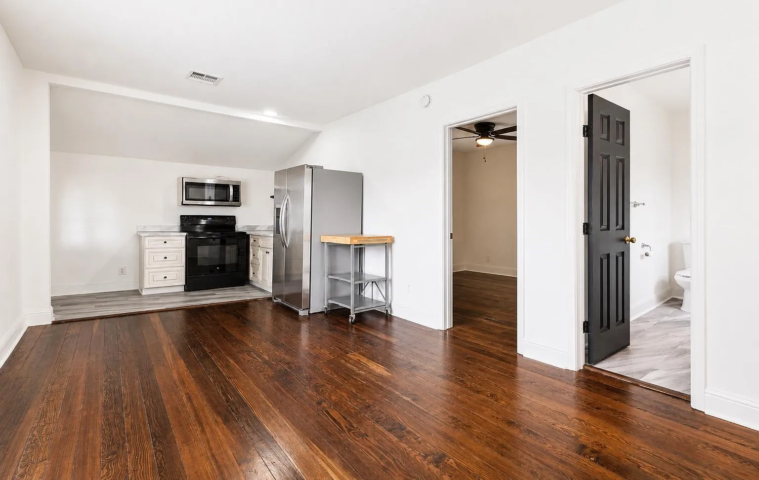 1 bed, 1.0 bath, 400 sqft, $850 — Photo 4