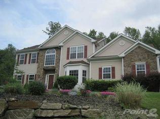 3 Upper Plateau Dr, Vernon, NJ 07462