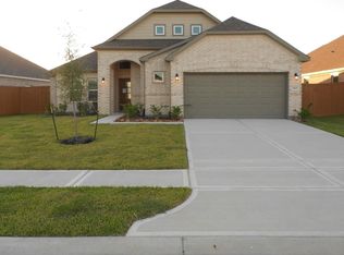 1041 Comal Trl, Dayton, TX 77535