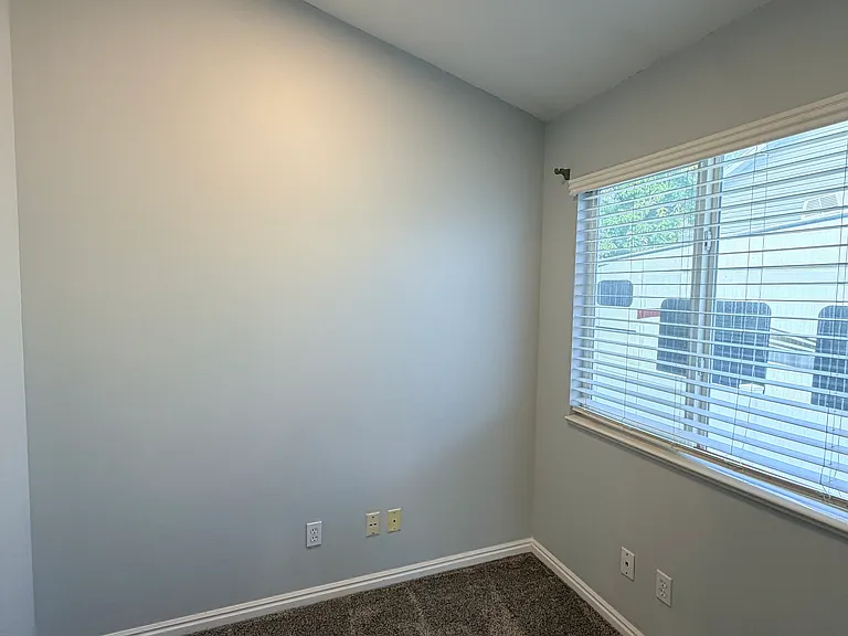 518 N 350 E — Photo 22